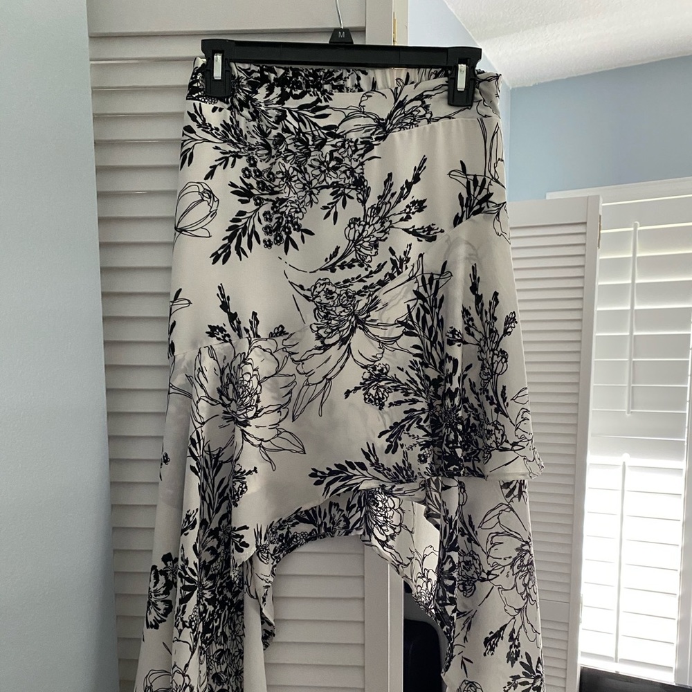 Venus Black and White print skirt